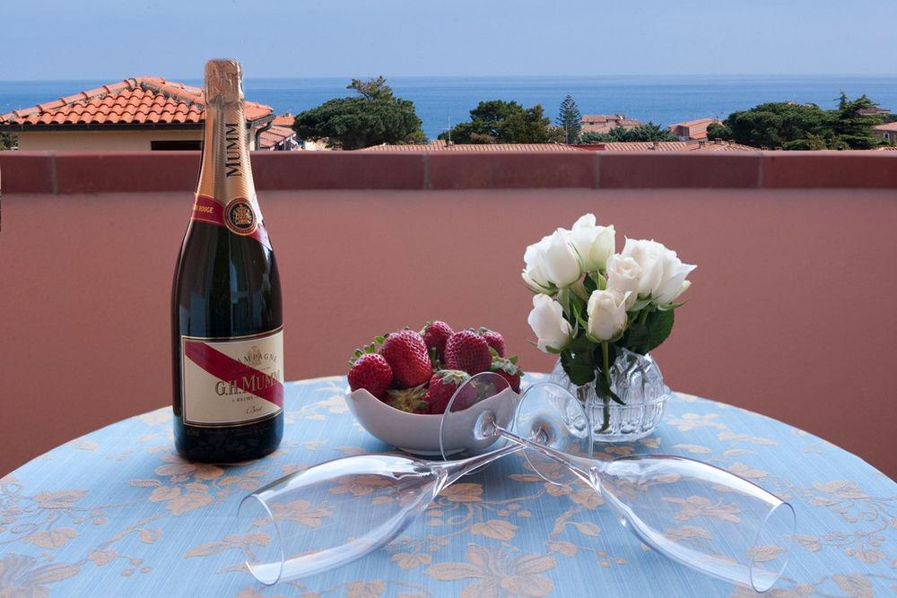 Swiss International Hotel Elba - Il Magnifico Marciana Marina  Eksteriør billede